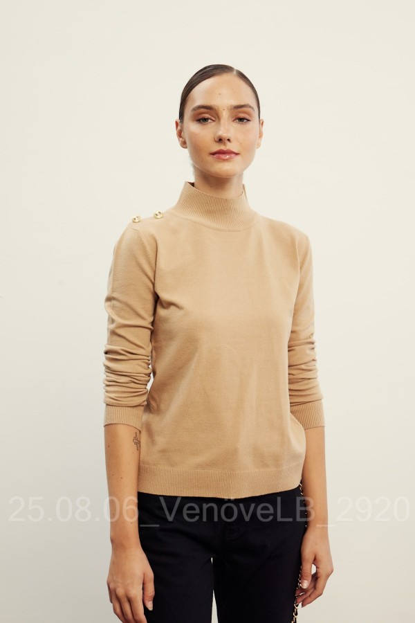 Venöve - Pety Triko K.Bej